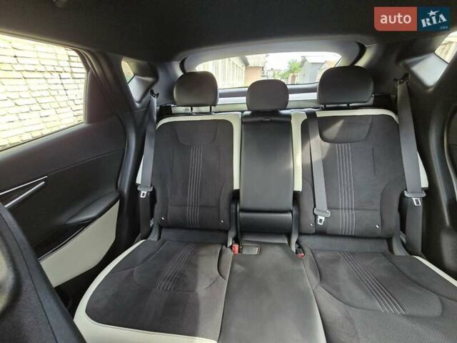 Белый Киа EV6, объемом двигателя 0 л и пробегом 34 тыс. км за 29500 $, фото 10 на Automoto.ua