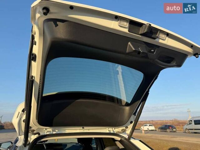 Білий Кіа EV6, об'ємом двигуна 0 л та пробігом 92 тис. км за 23900 $, фото 42 на Automoto.ua