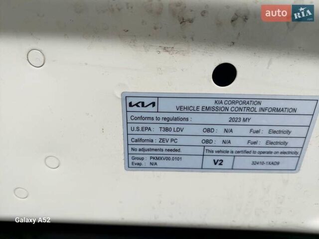 Белый Киа EV6, объемом двигателя 0 л и пробегом 67 тыс. км за 23700 $, фото 18 на Automoto.ua