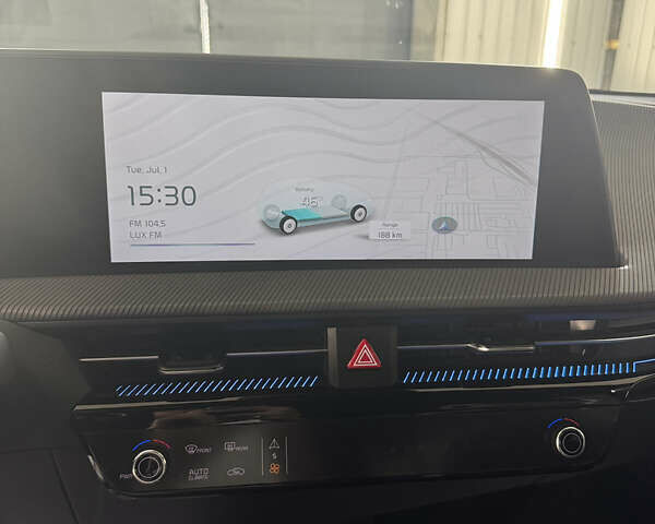 Белый Киа EV6, объемом двигателя 0 л и пробегом 18 тыс. км за 36000 $, фото 21 на Automoto.ua