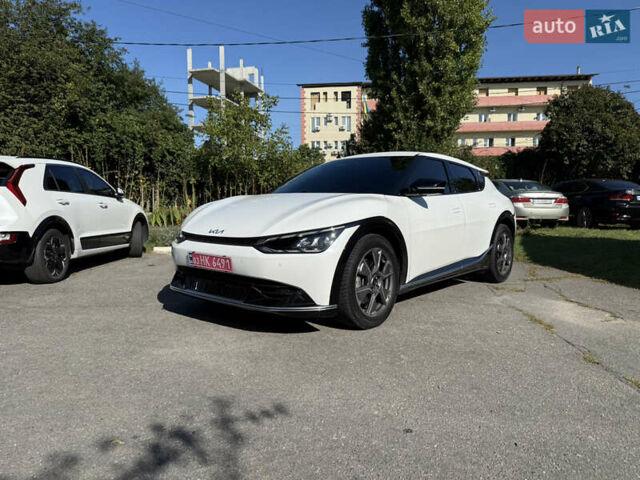 Белый Киа EV6, объемом двигателя 0 л и пробегом 86 тыс. км за 25500 $, фото 17 на Automoto.ua