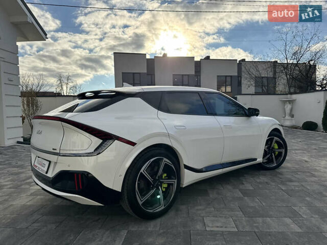 Белый Киа EV6, объемом двигателя 0 л и пробегом 8 тыс. км за 44500 $, фото 23 на Automoto.ua