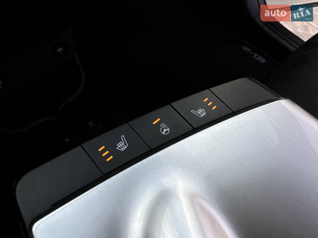 Белый Киа EV6, объемом двигателя 0 л и пробегом 8 тыс. км за 44500 $, фото 68 на Automoto.ua