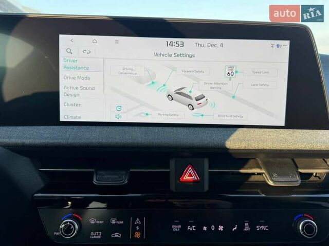 Білий Кіа EV6, об'ємом двигуна 0 л та пробігом 92 тис. км за 23900 $, фото 22 на Automoto.ua