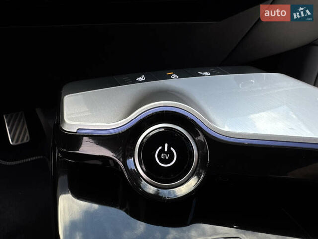 Белый Киа EV6, объемом двигателя 0 л и пробегом 8 тыс. км за 44500 $, фото 90 на Automoto.ua
