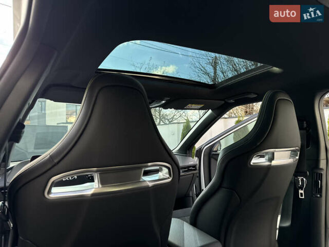 Белый Киа EV6, объемом двигателя 0 л и пробегом 8 тыс. км за 44500 $, фото 58 на Automoto.ua