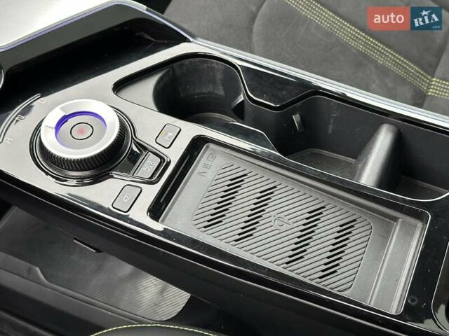 Білий Кіа EV6, об'ємом двигуна 0 л та пробігом 27 тис. км за 29490 $, фото 42 на Automoto.ua