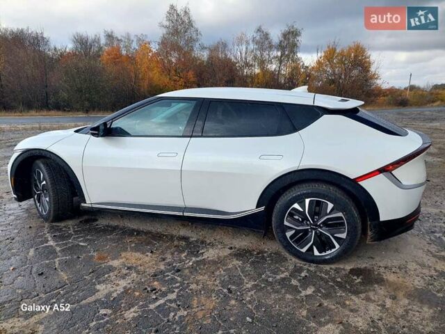 Белый Киа EV6, объемом двигателя 0 л и пробегом 66 тыс. км за 24000 $, фото 19 на Automoto.ua
