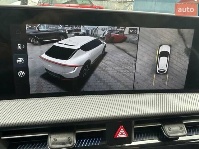 Белый Киа EV6, объемом двигателя 0 л и пробегом 7 тыс. км за 29999 $, фото 25 на Automoto.ua