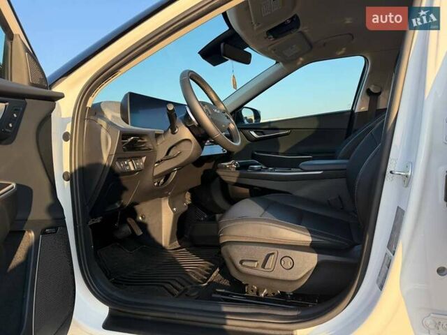 Білий Кіа EV6, об'ємом двигуна 0 л та пробігом 92 тис. км за 23900 $, фото 15 на Automoto.ua