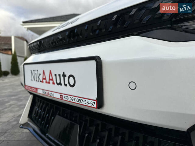 Белый Киа EV6, объемом двигателя 0 л и пробегом 8 тыс. км за 44500 $, фото 9 на Automoto.ua