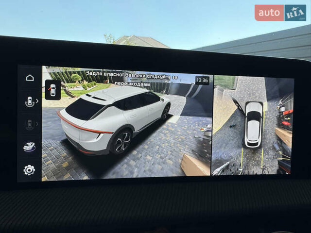Белый Киа EV6, объемом двигателя 0 л и пробегом 25 тыс. км за 36900 $, фото 58 на Automoto.ua