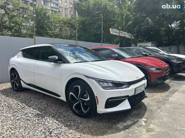 Белый Киа EV6, объемом двигателя 0 л и пробегом 7 тыс. км за 31999 $, фото 3 на Automoto.ua