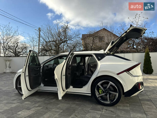 Белый Киа EV6, объемом двигателя 0 л и пробегом 8 тыс. км за 44500 $, фото 36 на Automoto.ua