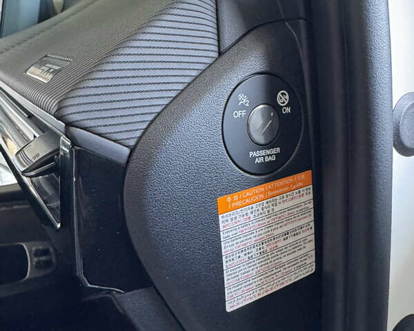 Белый Киа EV6, объемом двигателя 0 л и пробегом 25 тыс. км за 36900 $, фото 35 на Automoto.ua