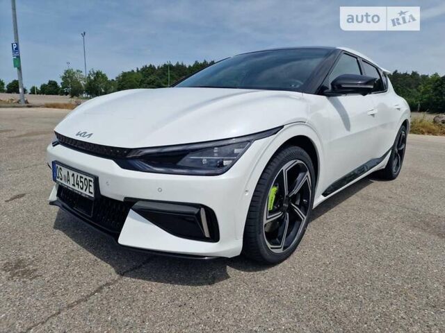 Білий Кіа EV6, об'ємом двигуна 0 л та пробігом 6 тис. км за 55500 $, фото 3 на Automoto.ua