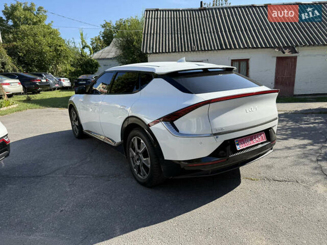 Белый Киа EV6, объемом двигателя 0 л и пробегом 86 тыс. км за 25500 $, фото 26 на Automoto.ua