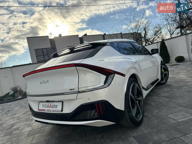 Белый Киа EV6, объемом двигателя 0 л и пробегом 8 тыс. км за 44500 $, фото 21 на Automoto.ua