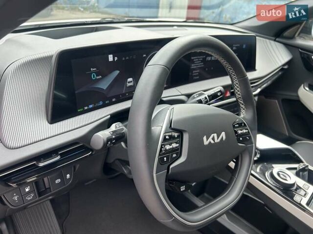 Белый Киа EV6, объемом двигателя 0 л и пробегом 7 тыс. км за 29999 $, фото 20 на Automoto.ua