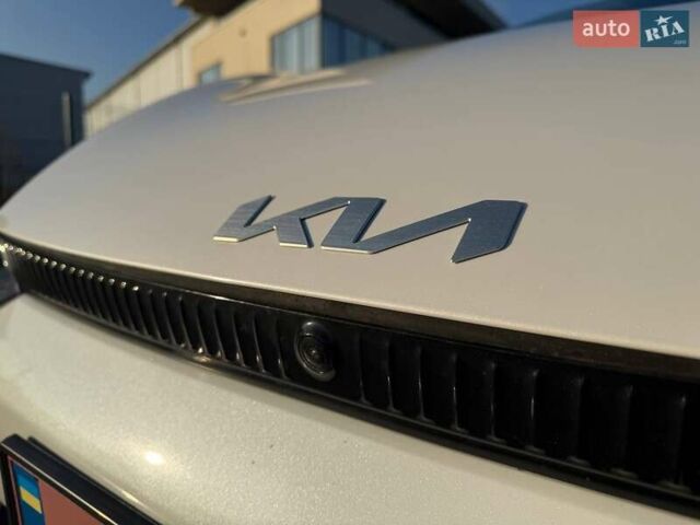 Білий Кіа EV6, об'ємом двигуна 0 л та пробігом 92 тис. км за 23900 $, фото 32 на Automoto.ua