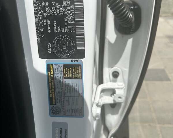 Белый Киа EV6, объемом двигателя 0 л и пробегом 34 тыс. км за 29500 $, фото 16 на Automoto.ua