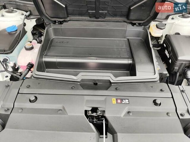 Белый Киа EV6, объемом двигателя 0 л и пробегом 3 тыс. км за 28200 $, фото 18 на Automoto.ua