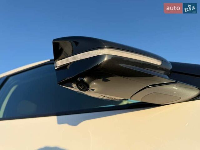 Білий Кіа EV6, об'ємом двигуна 0 л та пробігом 92 тис. км за 23900 $, фото 34 на Automoto.ua