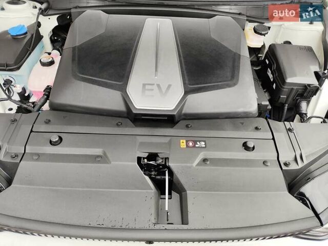 Белый Киа EV6, объемом двигателя 0 л и пробегом 3 тыс. км за 28200 $, фото 17 на Automoto.ua