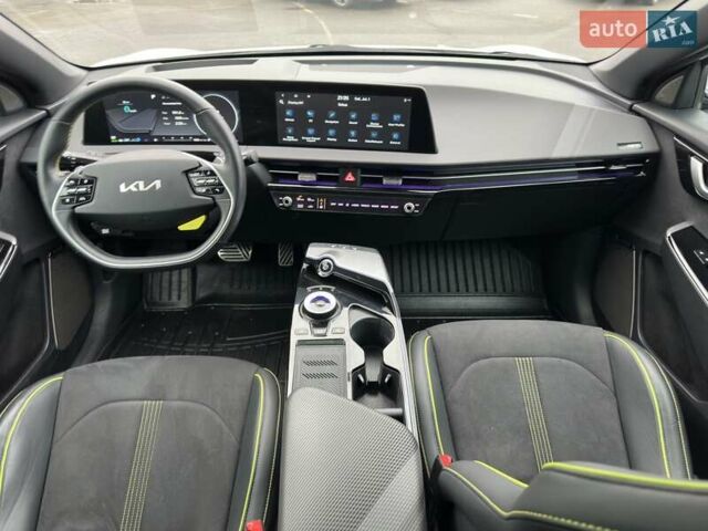 Білий Кіа EV6, об'ємом двигуна 0 л та пробігом 27 тис. км за 29490 $, фото 50 на Automoto.ua
