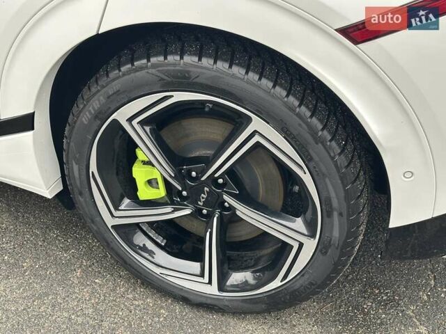 Білий Кіа EV6, об'ємом двигуна 0 л та пробігом 27 тис. км за 29490 $, фото 15 на Automoto.ua
