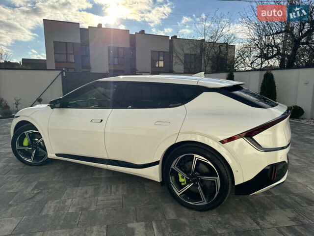 Белый Киа EV6, объемом двигателя 0 л и пробегом 8 тыс. км за 44500 $, фото 34 на Automoto.ua