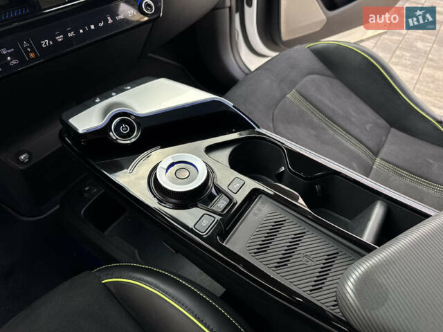 Белый Киа EV6, объемом двигателя 0 л и пробегом 8 тыс. км за 44500 $, фото 59 на Automoto.ua