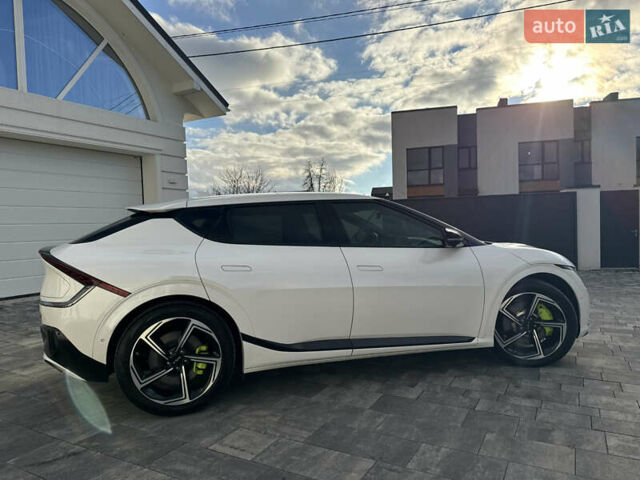 Белый Киа EV6, объемом двигателя 0 л и пробегом 8 тыс. км за 44500 $, фото 24 на Automoto.ua