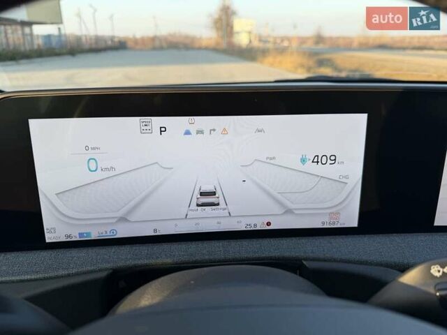 Білий Кіа EV6, об'ємом двигуна 0 л та пробігом 92 тис. км за 23900 $, фото 17 на Automoto.ua