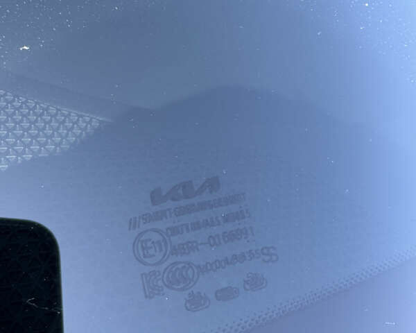 Белый Киа EV6, объемом двигателя 0 л и пробегом 25 тыс. км за 36900 $, фото 12 на Automoto.ua