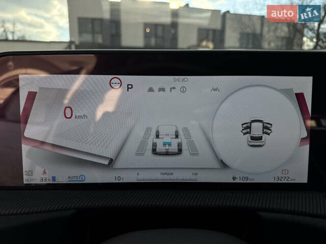 Белый Киа EV6, объемом двигателя 0 л и пробегом 8 тыс. км за 44500 $, фото 65 на Automoto.ua