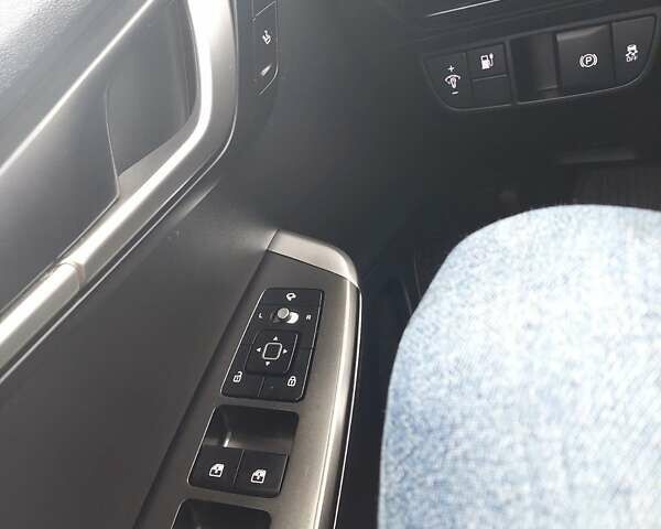 Белый Киа EV6, объемом двигателя 0 л и пробегом 66 тыс. км за 24000 $, фото 14 на Automoto.ua