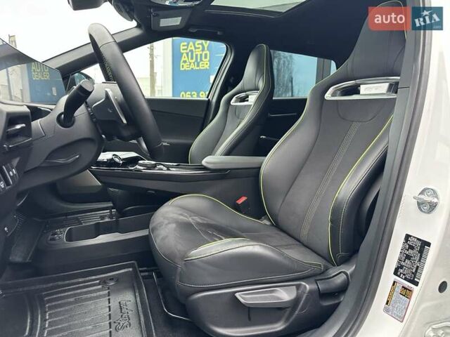 Білий Кіа EV6, об'ємом двигуна 0 л та пробігом 27 тис. км за 29490 $, фото 29 на Automoto.ua