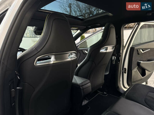 Белый Киа EV6, объемом двигателя 0 л и пробегом 8 тыс. км за 44500 $, фото 48 на Automoto.ua