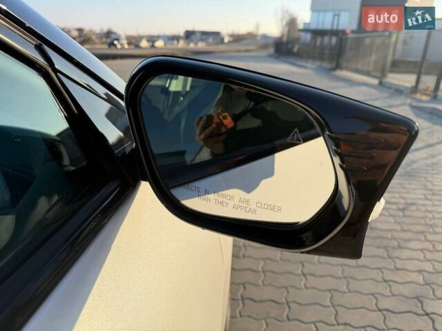 Білий Кіа EV6, об'ємом двигуна 0 л та пробігом 92 тис. км за 23900 $, фото 33 на Automoto.ua