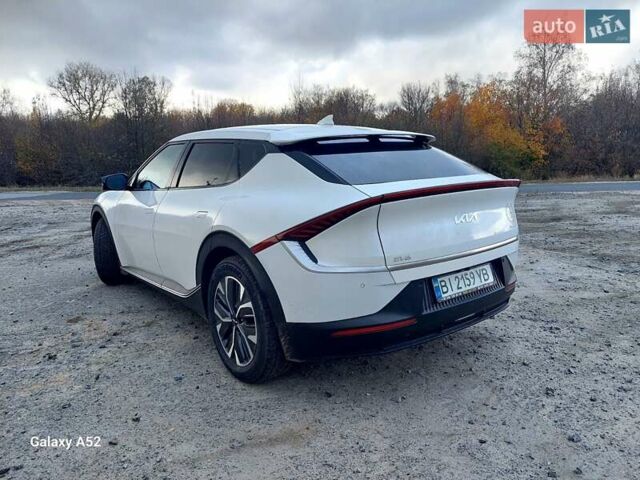 Белый Киа EV6, объемом двигателя 0 л и пробегом 67 тыс. км за 23700 $, фото 1 на Automoto.ua