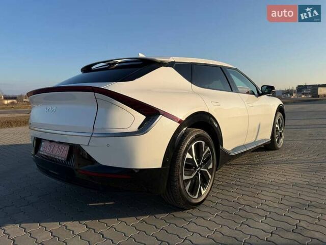 Білий Кіа EV6, об'ємом двигуна 0 л та пробігом 92 тис. км за 23900 $, фото 4 на Automoto.ua