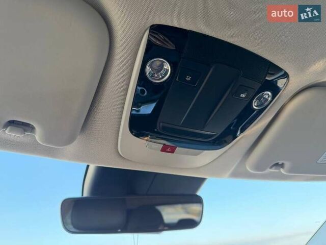 Білий Кіа EV6, об'ємом двигуна 0 л та пробігом 92 тис. км за 23900 $, фото 45 на Automoto.ua