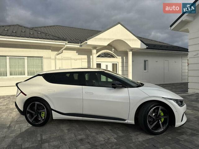 Белый Киа EV6, объемом двигателя 0 л и пробегом 8 тыс. км за 44500 $, фото 5 на Automoto.ua