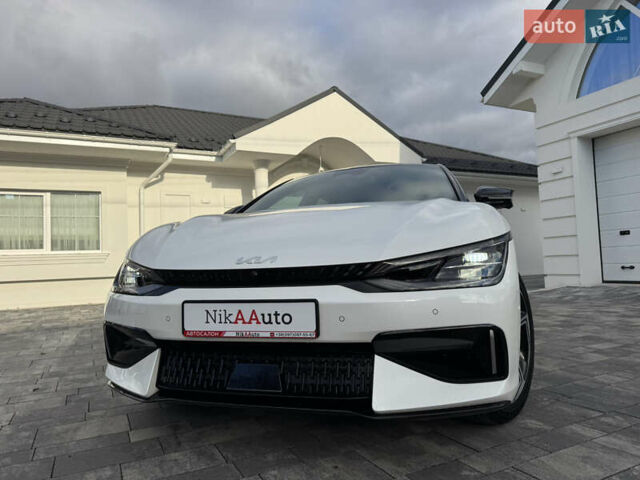 Белый Киа EV6, объемом двигателя 0 л и пробегом 8 тыс. км за 44500 $, фото 7 на Automoto.ua