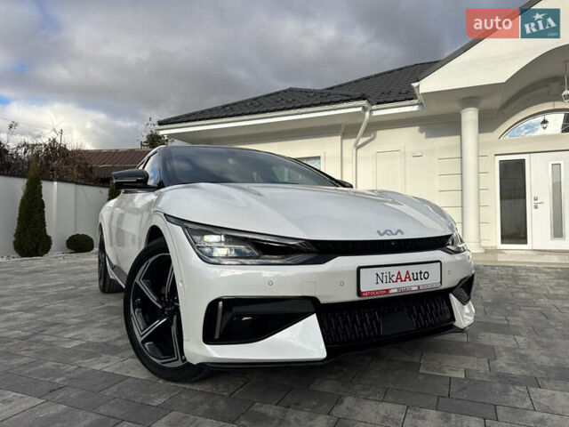 Белый Киа EV6, объемом двигателя 0 л и пробегом 8 тыс. км за 44500 $, фото 1 на Automoto.ua