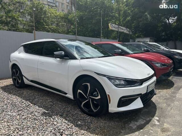 Белый Киа EV6, объемом двигателя 0 л и пробегом 7 тыс. км за 31999 $, фото 5 на Automoto.ua