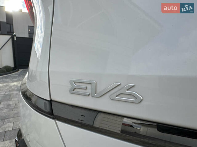 Белый Киа EV6, объемом двигателя 0 л и пробегом 8 тыс. км за 44500 $, фото 29 на Automoto.ua