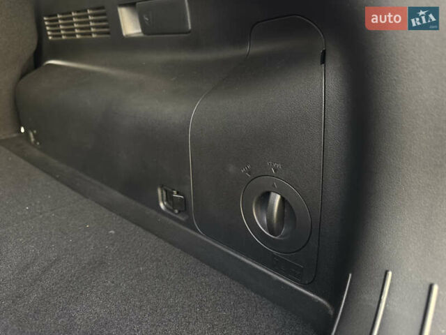 Белый Киа EV6, объемом двигателя 0 л и пробегом 8 тыс. км за 44500 $, фото 38 на Automoto.ua