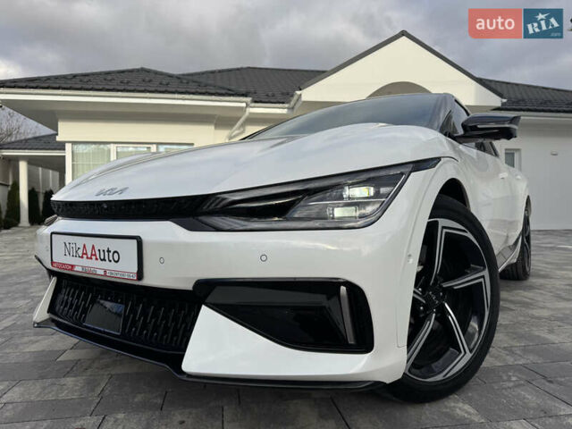 Белый Киа EV6, объемом двигателя 0 л и пробегом 8 тыс. км за 44500 $, фото 8 на Automoto.ua